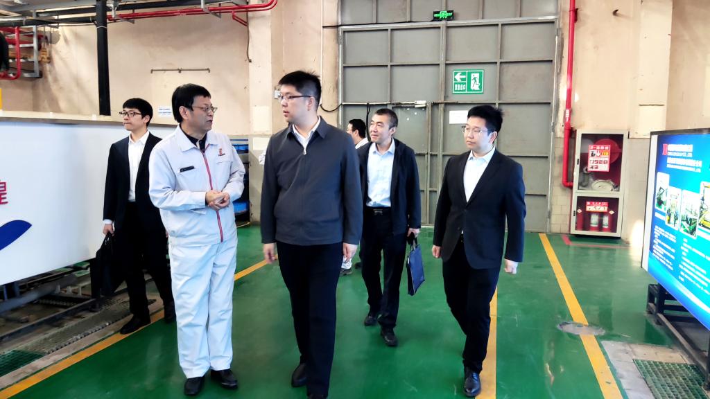 B501EAEA71E4170ADFAB2F908C1_AC35DBF0_14E87